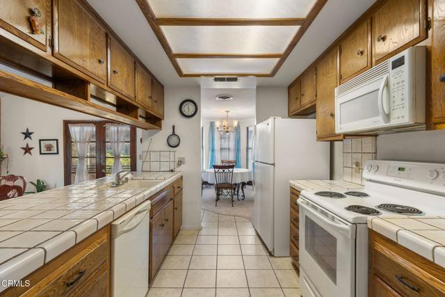 Detail Gallery Image 17 of 44 For 3601 Litchfield Dr, Bakersfield,  CA 93309 - 3 Beds | 2 Baths