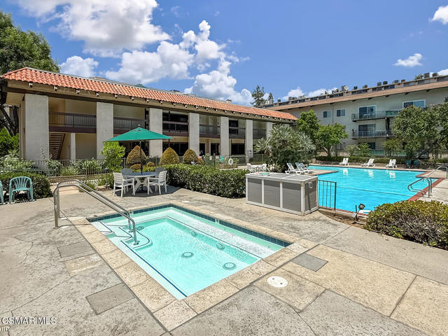 5460 White Oak Avenue, Encino CA: https://media.crmls.org/mediaz/8fd61c56-d142-404d-ab67-71f4b9f2ce1f.jpg