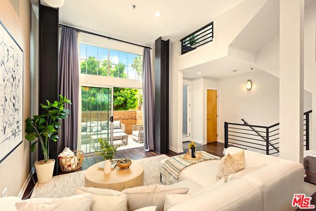 5300 Playa Vista Drive, 13 photo 2