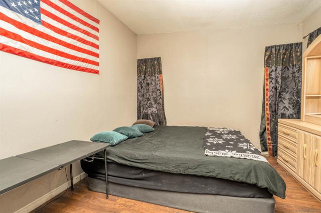 28587 Goetz Rd, Canyon Lake CA: https://media.crmls.org/mediaz/8fd815fd-ca07-47bc-9bda-496b744bab2e.jpg