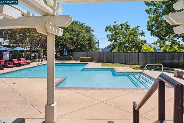 305 Daybreak Court, San Ramon CA: https://media.crmls.org/mediaz/8fd992a0-bc7a-4a2b-b7c7-1651c3b7bad8.jpg