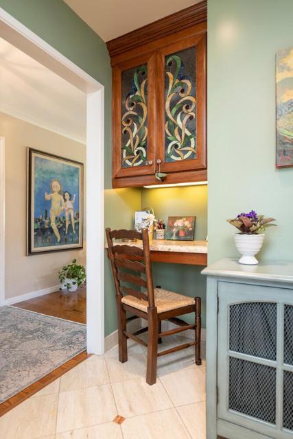 501 Yale Drive, San Mateo CA: https://media.crmls.org/mediaz/8fd9ad92-82aa-4603-a3f6-91094428eadd.jpg