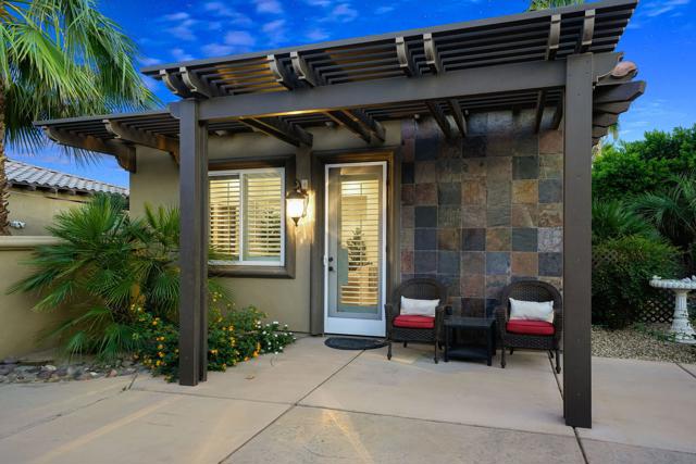 52395 Whispering Way, La Quinta CA: https://media.crmls.org/mediaz/8fd9d20d-595b-4ff8-9e4a-d60895ab693c.jpg