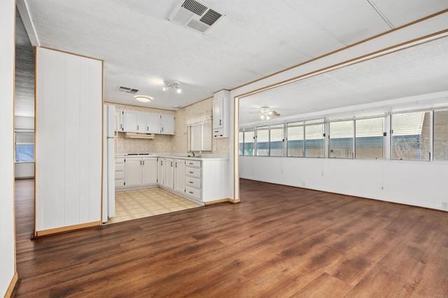 Detail Gallery Image 13 of 47 For 1506 Oak Drive #93,  Vista,  CA 92084 - 2 Beds | 2 Baths