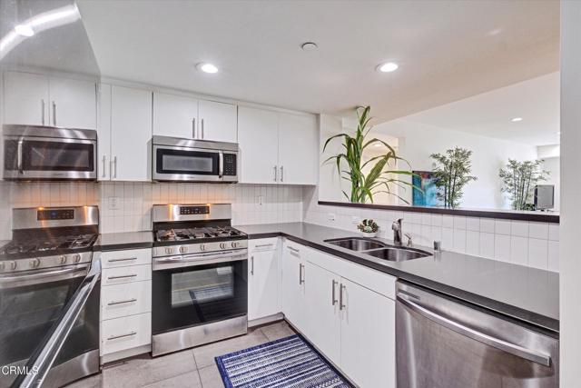 Detail Gallery Image 10 of 38 For 159 W Green St #408,  Pasadena,  CA 91105 - 2 Beds | 2 Baths