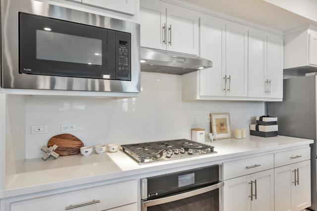 3071 Boyter Place, Santa Clara CA: https://media.crmls.org/mediaz/8fdaf1de-d751-4c72-a1a3-37f5fbe7cf91.jpg