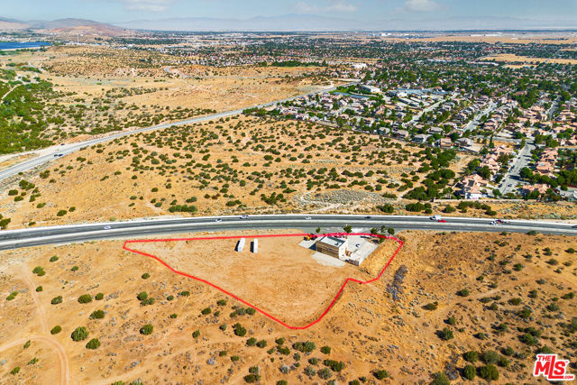 Image 2 of 56 For 2660 Pearblossom Highway