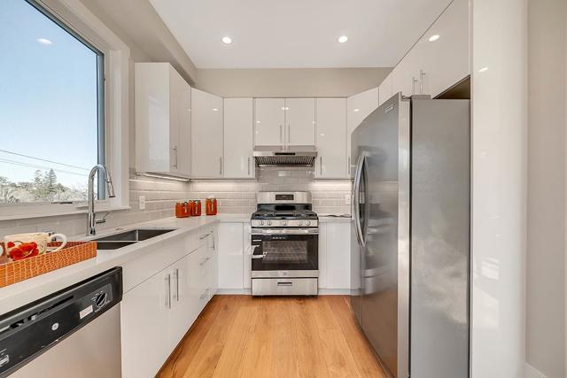 1667 San Carlos Avenue, San Carlos CA: https://media.crmls.org/mediaz/8fdb7989-c1c9-4407-9229-47519ed4ded3.jpg