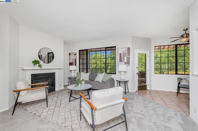 2030 Canyon Woods Drive, San Ramon CA: https://media.crmls.org/mediaz/8fdd03be-3b60-45a7-83c5-032856dc78d8.jpg