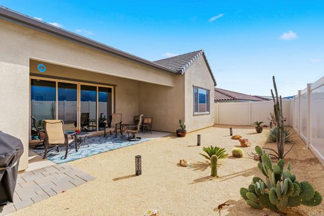 Detail Gallery Image 35 of 47 For 24067 Brison Dr, Corona,  CA 92883 - 2 Beds | 2 Baths