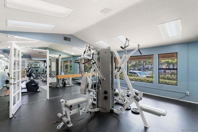12191 Cuyamaca College Dr E, El Cajon CA: https://media.crmls.org/mediaz/8fdfb77f-4b21-4688-98f0-fde3f176aac8.jpg