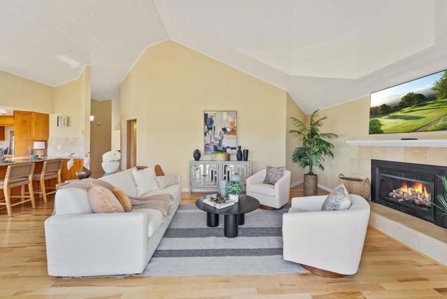 126 Via Novella, Aptos CA: https://media.crmls.org/mediaz/8fe03585-052c-4c3b-82ac-92d4a11c4017.jpg