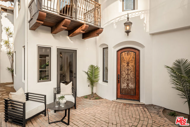 7320 Trask Avenue, Playa del Rey CA: https://media.crmls.org/mediaz/8fe05579-60f3-4b9a-a7c6-a320c7450918.jpg