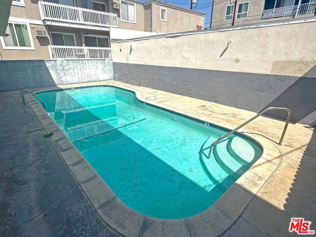 3760 Jasmine Avenue photo 7