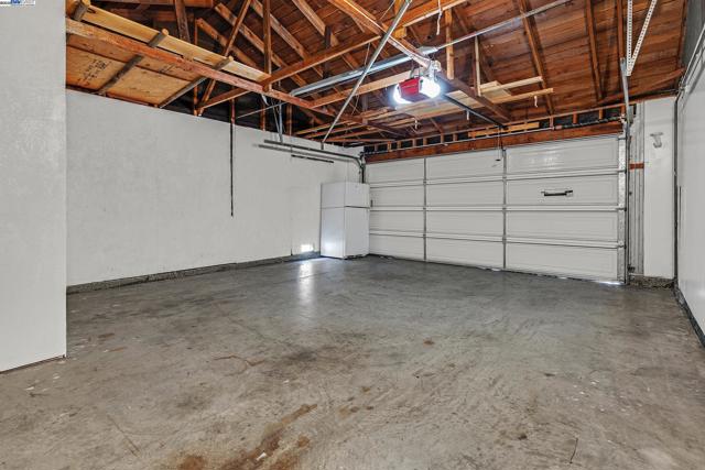 2715 Mosswood Dr, San Jose CA: https://media.crmls.org/mediaz/8fe0f19c-a5b8-4d69-8e16-9513d48f3a90.jpg