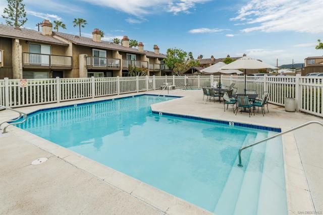 982 E Main St, El Cajon CA: https://media.crmls.org/mediaz/8fe1ec70-3774-4abe-969e-cdca27e8c002.jpg