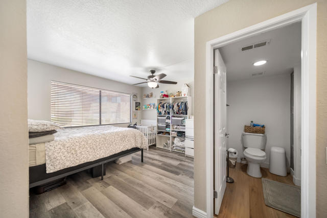 Image 13 of 31 For 78650 Avenue 42  101