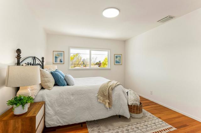268 S Bernardo Avenue, Sunnyvale CA: https://media.crmls.org/mediaz/8fe28c0b-b47b-4a03-a6c8-8963a91f9227.jpg
