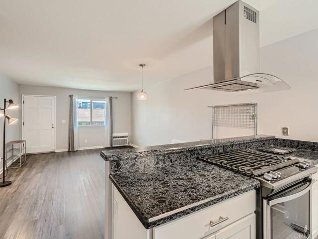 Image 7 of 12 For 2040 Robinson Avenue B