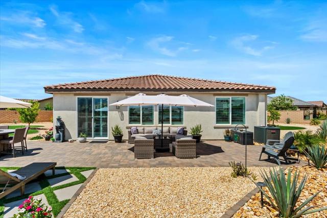 42940 Ascona Lane, Indio CA: https://media.crmls.org/mediaz/8fe46293-1f68-4140-b1ff-64c909e0b542.jpg