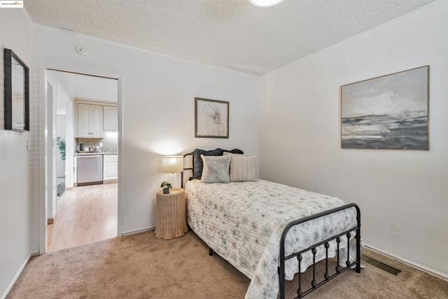 197 Georgia Way, San Leandro CA: https://media.crmls.org/mediaz/8fe5156f-e0ea-4440-bcc9-8a1824e3cfe8.jpg