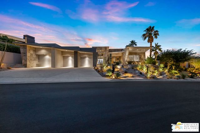 25 Sierra Vista Drive, Rancho Mirage CA: https://media.crmls.org/mediaz/8fe533ce-d506-4ed3-9420-72d38e8bb2d0.jpg