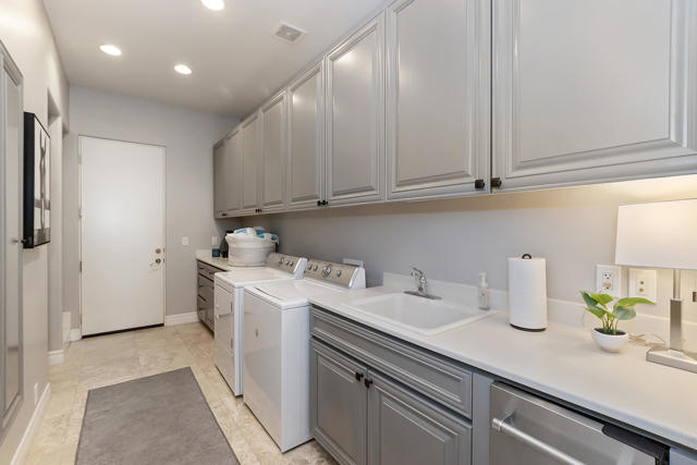 48644 Vista Palomino, La Quinta CA: https://media.crmls.org/mediaz/8fe5815e-d7b5-4fae-b283-29becb9e2ab8.jpg