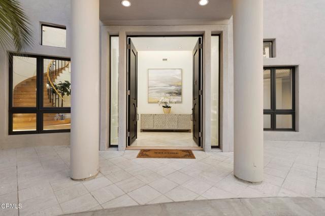 1265 Chateau Road, Pasadena CA: https://media.crmls.org/mediaz/8fe5d683-3075-45da-94a0-9accee126424.jpg