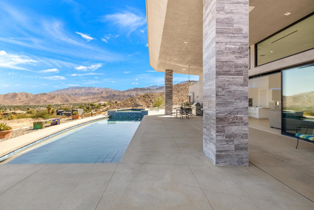 Image 8 of 65 For 71260 Oasis Trail