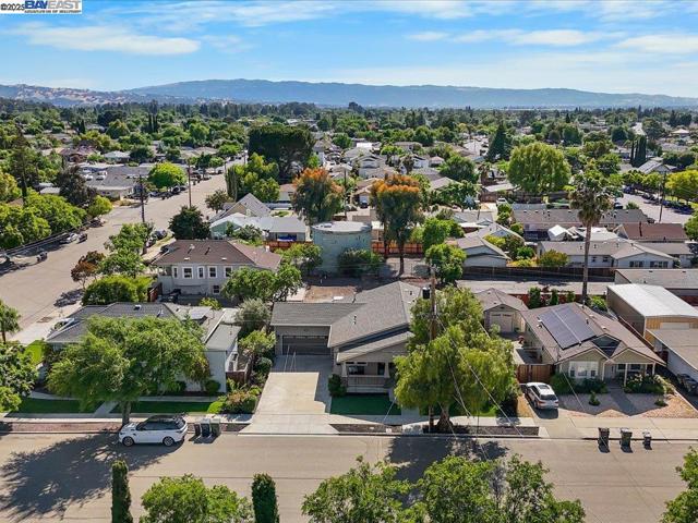741 N N St, Livermore CA: https://media.crmls.org/mediaz/8fe6d6f0-2564-4b99-b16c-8eab25a00823.jpg