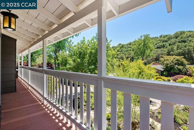 1245 Rimer Dr, Moraga CA: https://media.crmls.org/mediaz/8fe75b8d-99f9-4fa5-a497-9b6ac7b522e3.jpg