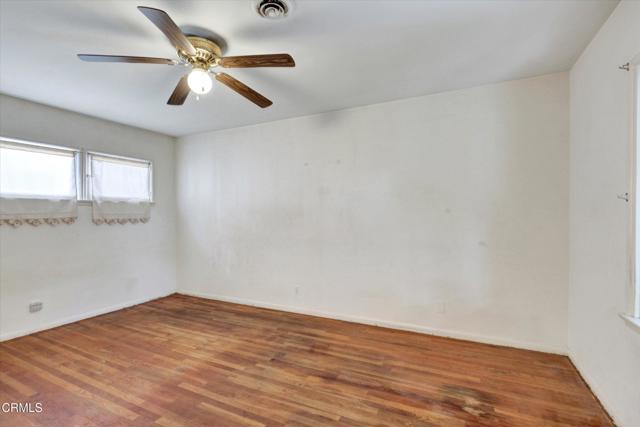 Detail Gallery Image 19 of 49 For 3942 Los Olivos Ln, Glendale,  CA 91214 - 3 Beds | 2 Baths