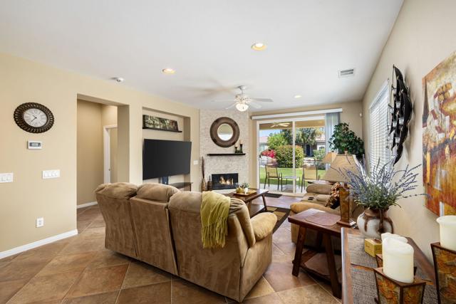 82102 Keitel Lane, Indio CA: https://media.crmls.org/mediaz/8fe7b72d-ca25-460c-a029-61a194202a7a.jpg