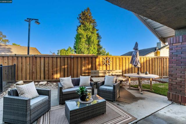 1438 Landahl Ct, Benicia CA: https://media.crmls.org/mediaz/8fe7cde2-c3f3-403e-8ef7-8ca467b4f3ef.jpg