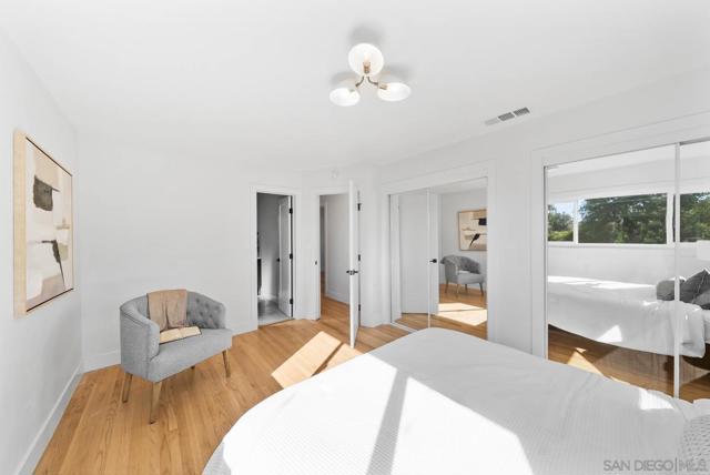 198 Croydon Ln, El Cajon CA: https://media.crmls.org/mediaz/8fe80d7c-013f-496a-b7d0-e16b44757722.jpg