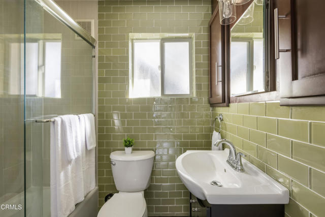 Detail Gallery Image 28 of 48 For 475 Rustic Dr, Los Angeles,  CA 90065 - 3 Beds | 3/1 Baths