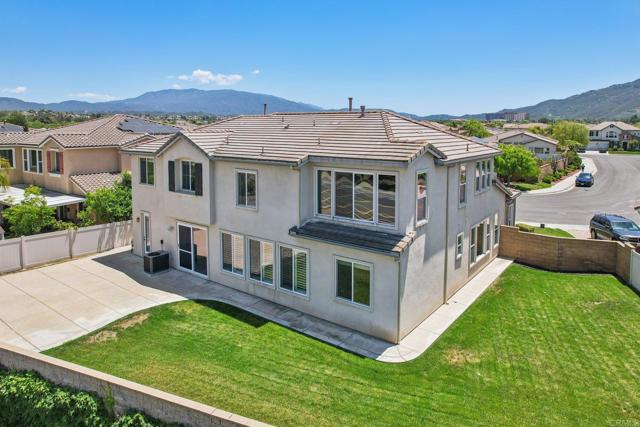 31332 Bluebeech Court, Temecula CA: https://media.crmls.org/mediaz/8fe8854d-ec35-4c3c-a517-caf7e9250ee5.jpg