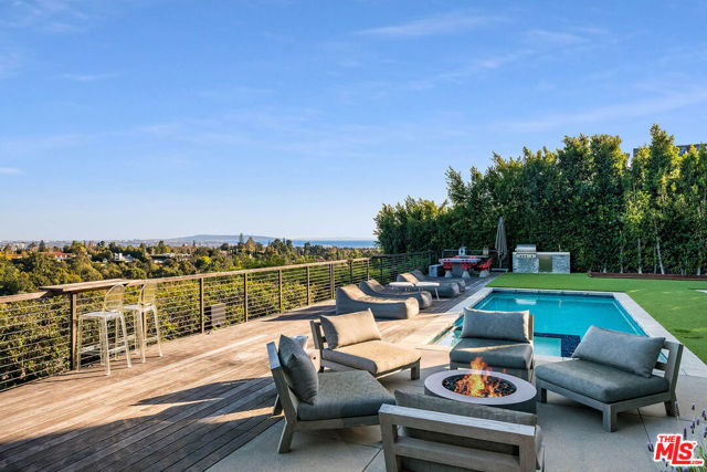 1774 Westridge Road, Los Angeles CA: https://media.crmls.org/mediaz/8fe8b208-79d1-4e09-ae65-3fcb0844af19.jpg