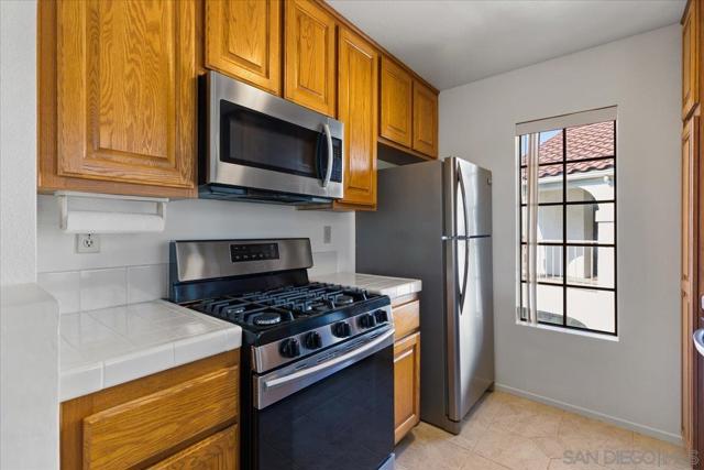 13330 Caminito Ciera, San Diego CA: https://media.crmls.org/mediaz/8fe8f678-07d3-47e2-a06b-37f877085526.jpg