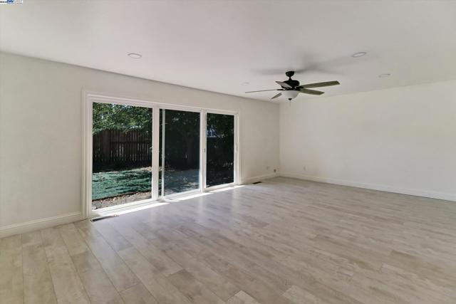 3524 Longview Rd, Antioch CA: https://media.crmls.org/mediaz/8feb6d04-8c05-4ad0-987d-e15ceab616e1.jpg