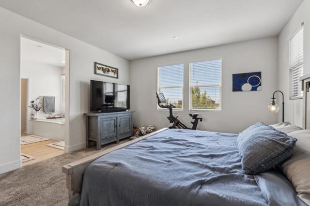 8906 Upbeat Way, Elk Grove CA: https://media.crmls.org/mediaz/8feb9fa7-9e54-47d9-829e-b144f1704761.jpg