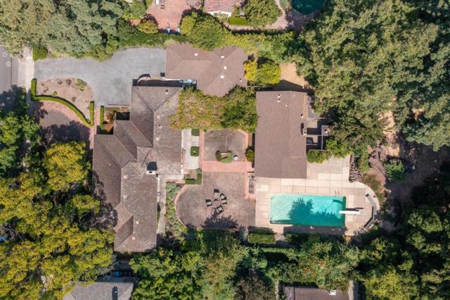 2001 Bryant Street, Palo Alto CA: https://media.crmls.org/mediaz/8febb4dc-34cd-4e81-9b7f-e816da17aaf2.jpg