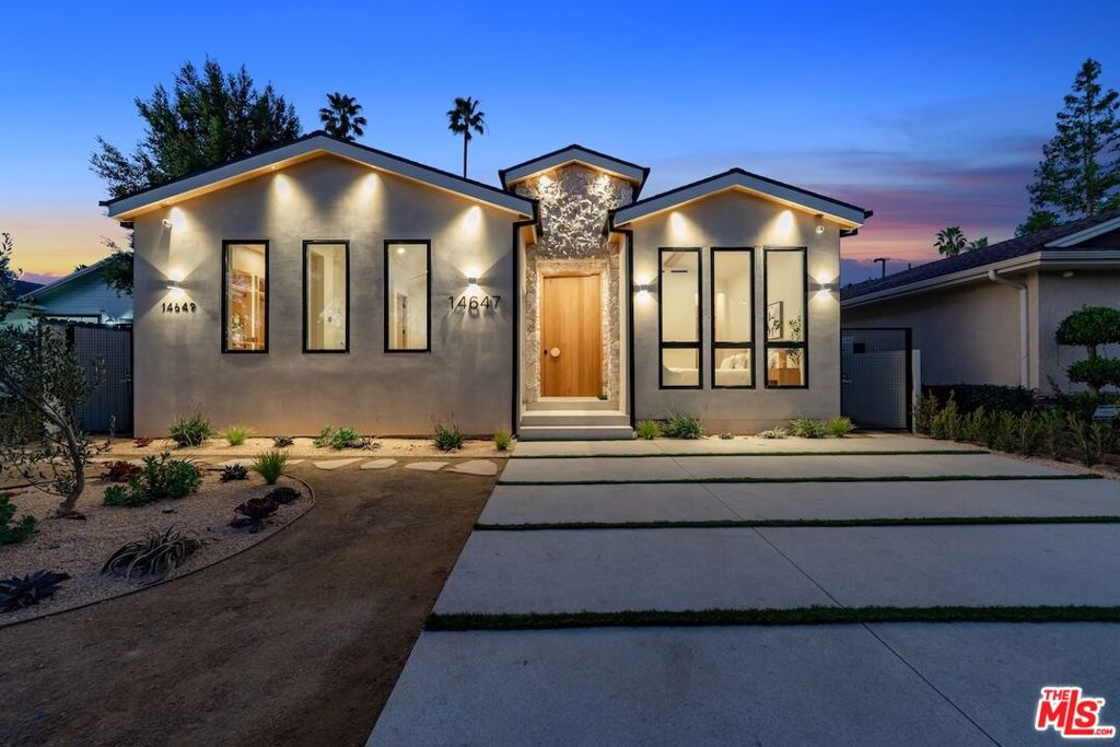 14647 Morrison Street