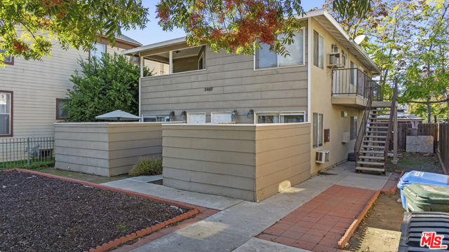 3469 Lime Street, Riverside CA: https://media.crmls.org/mediaz/8febefec-1e78-40ae-b7e2-83e7e5dd084a.jpg