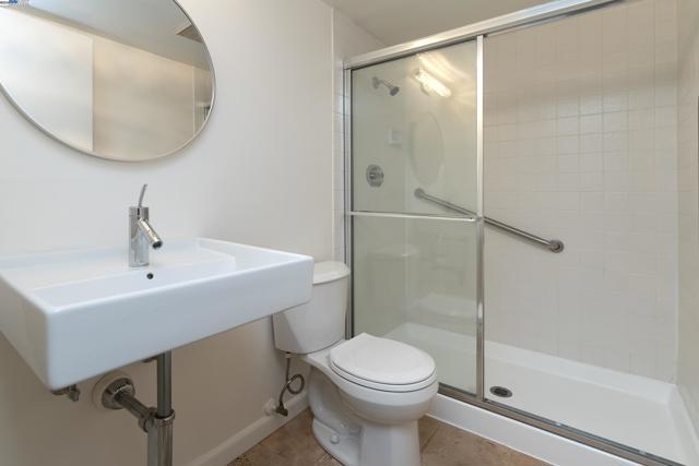 5644 ALHAMBRA HILLS CT, Martinez CA: https://media.crmls.org/mediaz/8fed7965-86db-49d0-adfc-360d9952bb3e.jpg