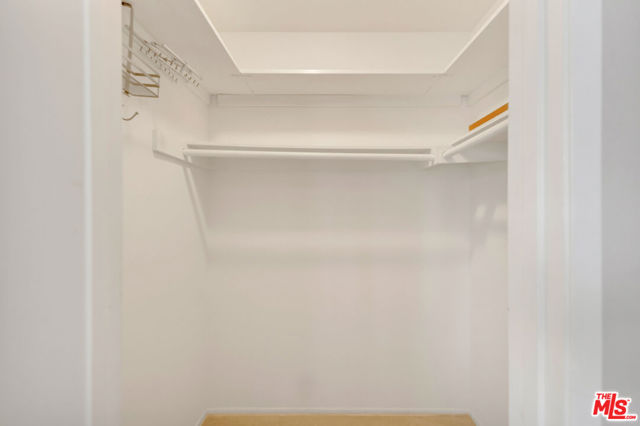 13480 Laurelhurst Road, Moorpark CA: https://media.crmls.org/mediaz/8fed8e9a-fc7f-4ec5-8238-c2f53eaa5252.jpg