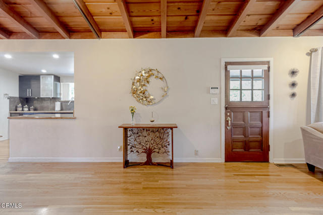 Detail Gallery Image 7 of 29 For 2920 Fairmount Ave, La Crescenta,  CA 91214 - 6 Beds | 4/1 Baths