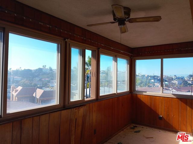 8352 Zitola Terrace, Playa del Rey CA: https://media.crmls.org/mediaz/8fedcd8d-52c1-485b-9c22-d448c64a5f88.jpg