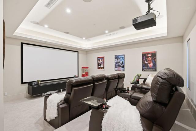 543 Tennyson Avenue, Palo Alto CA: https://media.crmls.org/mediaz/8fee2f1a-97fd-47d7-955a-7c7cf7ae8b3f.jpg