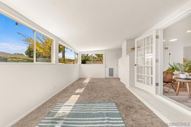 4464 Kamloop Ave, San Diego CA: https://media.crmls.org/mediaz/8feeaced-e186-4d13-b443-d322e3b48902.jpg
